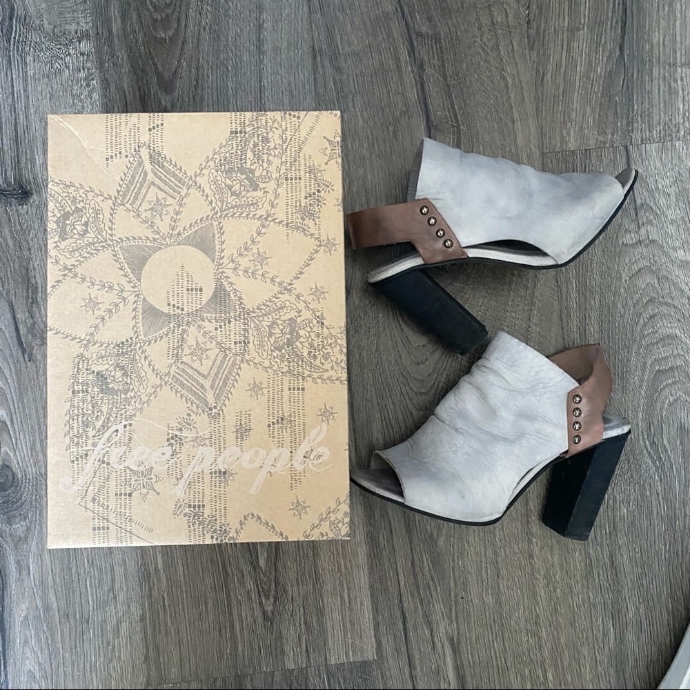 🔅FREE PEOPLE🔅 Picture This Heel Size 38 EUR 7.5 US Dove Grey